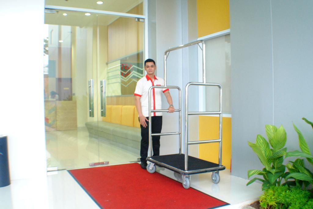 Astera Hotel Bintaro Serpong Ngoại thất bức ảnh